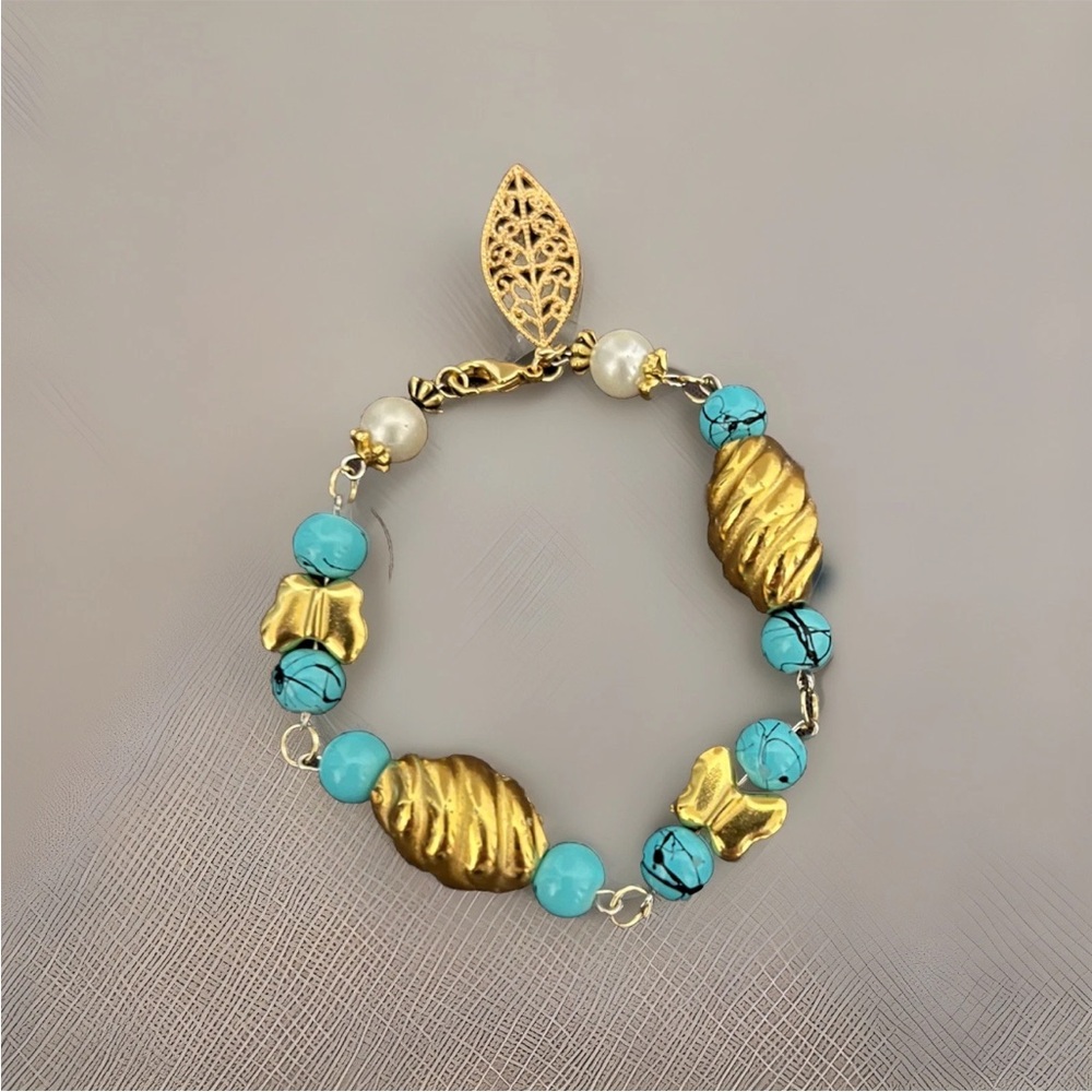 Handcrafted Beaded Bracelet Turquoise Color Gold And Silver Tone With Leaf Charm - Picture 1 of 3